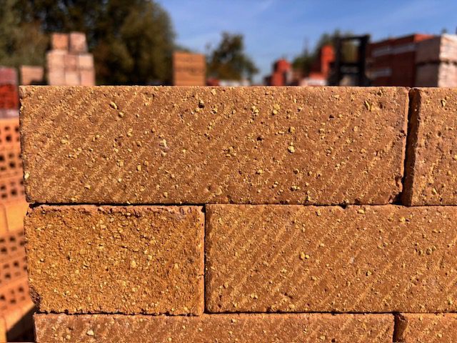 Ibstock Tradesman Millgate Buff OS